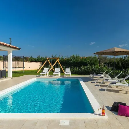 Magica בית נופש פולה