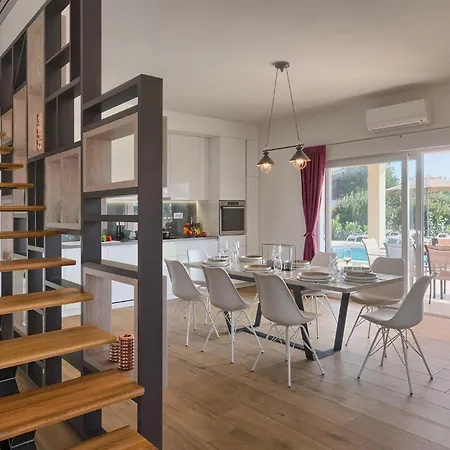 Nyaraló Magica Póla